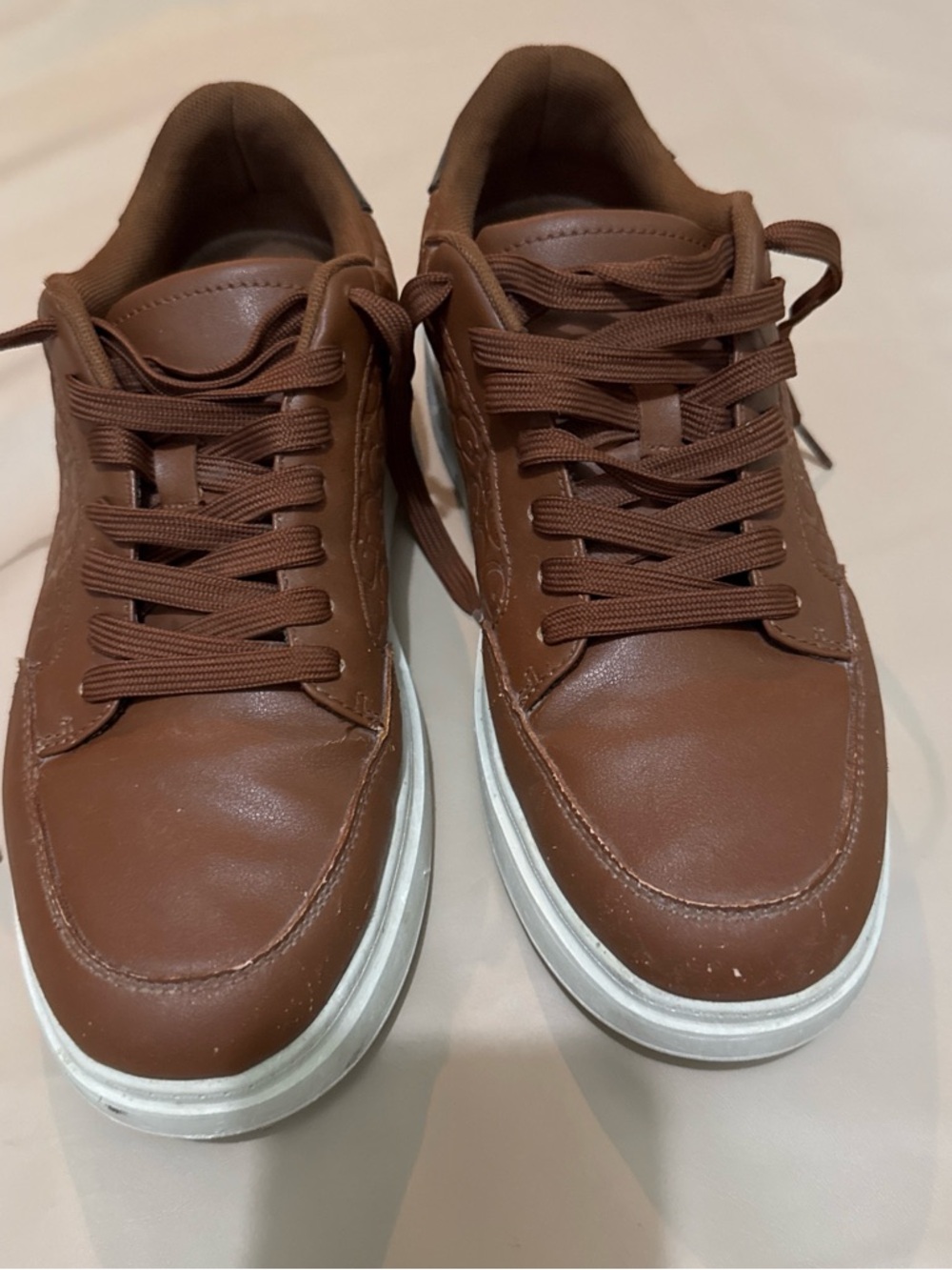 Guess Men's Brown Low-Top Lace-Up Sneakers